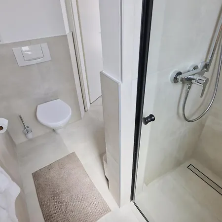 Lägenhet R A M L J A K - 